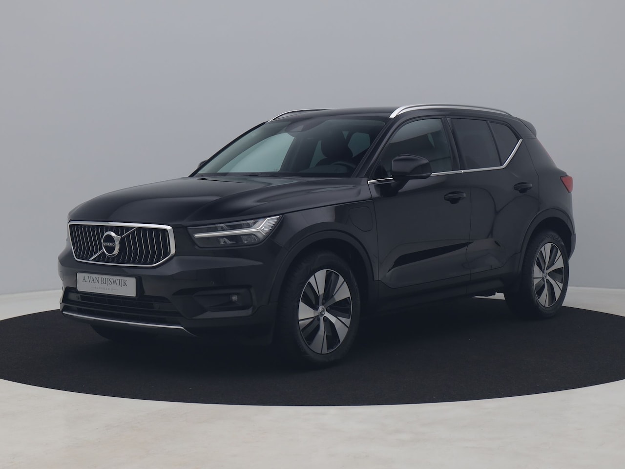 Volvo XC40 - 1.5 T4 Recharge Inscription Expression | CAMERA | KEYLESS | STOEL- EN STUURVERW. | TREKHAA - AutoWereld.nl