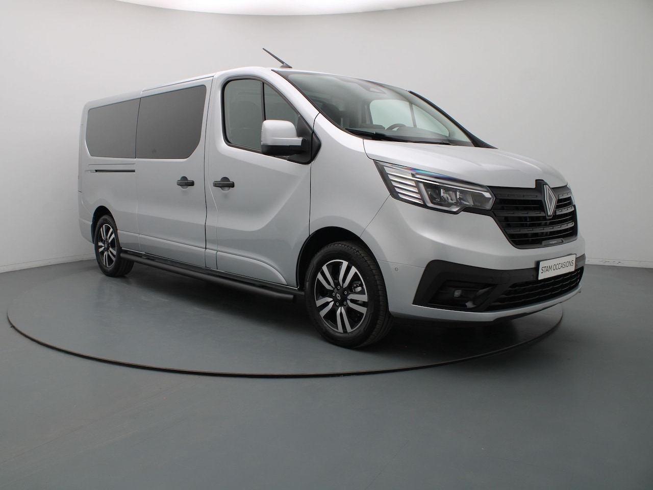 Renault Trafic - 2.0 Blue dCi 150 EDC T30 L2H1 Extra Camera | Climate | Cruise | Parkeersens. v+a | Stoelve - AutoWereld.nl