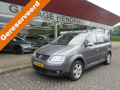 Volkswagen Touran - 2.0-16V FSI Highline 7 persoons , Automaat, Clima