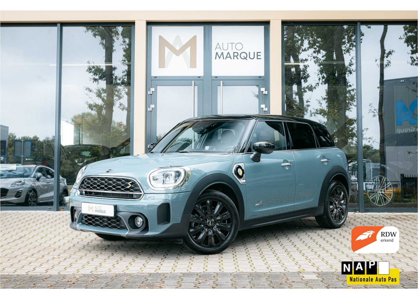 MINI Countryman - Cooper SE ALL4 220PK Aut. | Navigatie | Apple CarPlay | Achteruitrijcamera | Sportstoelen - AutoWereld.nl