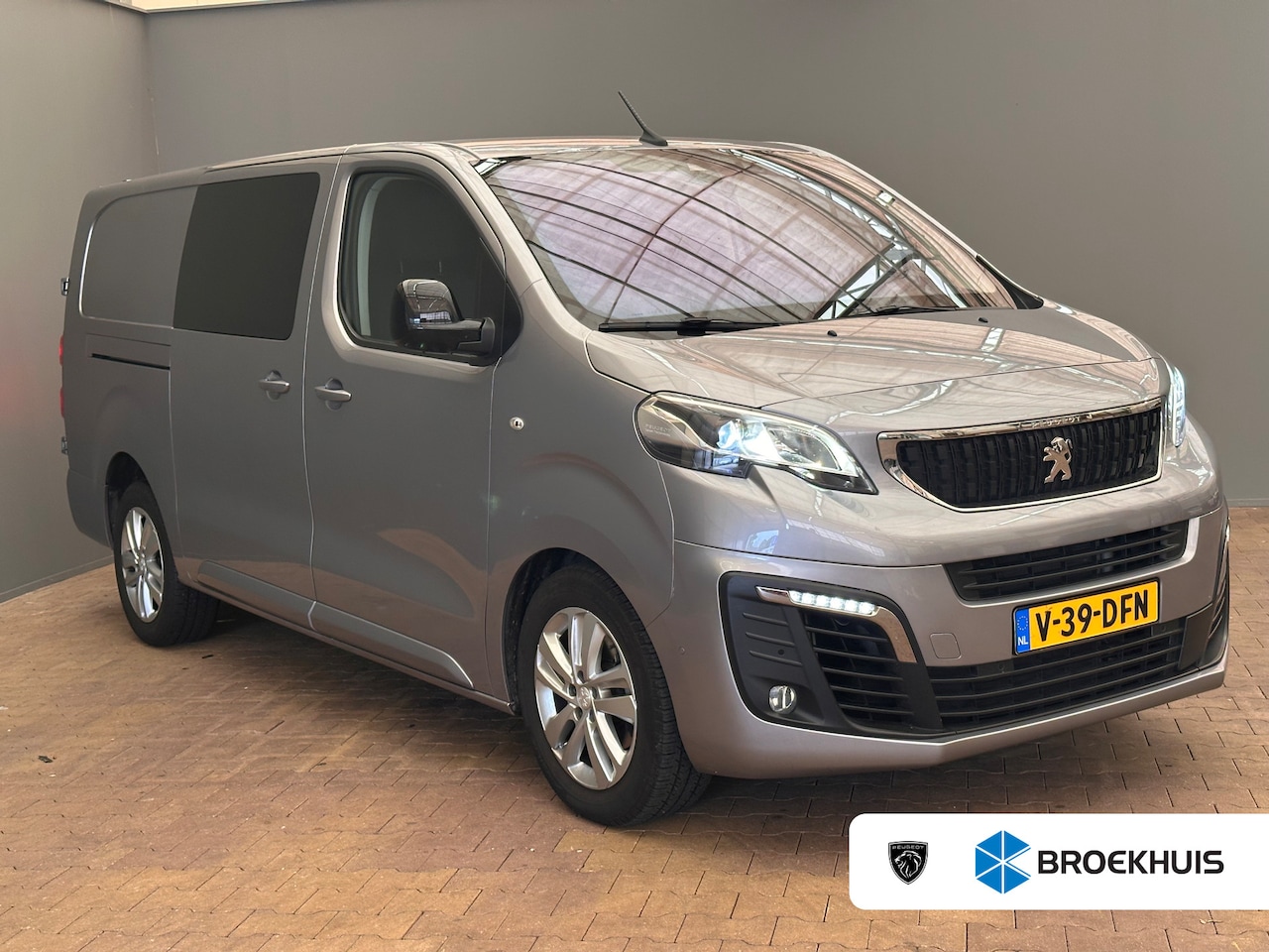 Peugeot Expert - 2.0 BlueHDI 180 S&S DC | Achterdeuren met ruiten | Alarm klasse 1(startblokkering) | Armst - AutoWereld.nl