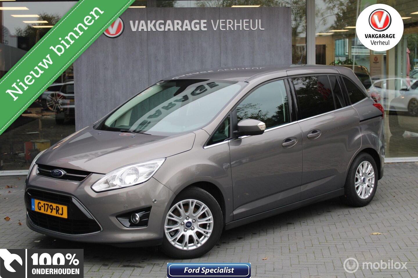 Ford Grand C-Max - 1.0 Ambiente|7 Zits|Navi|Trekhaak|Boekjes - AutoWereld.nl