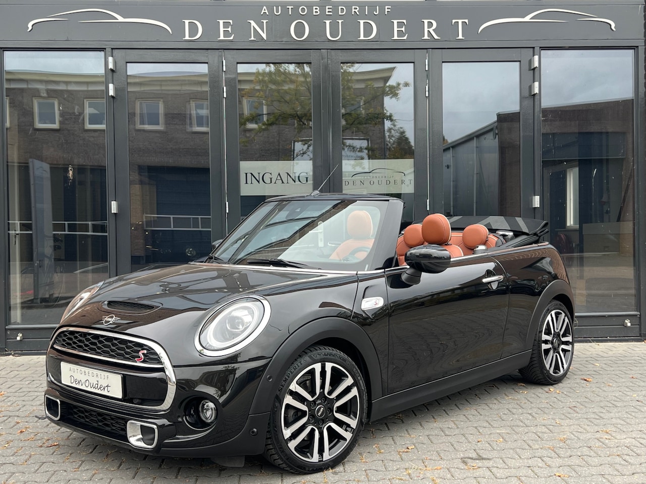 MINI Cabrio - Mini 2.0 Cooper S Chili AUT. / APPLE CARPLAY / LED / LEDER 2020 - AutoWereld.nl
