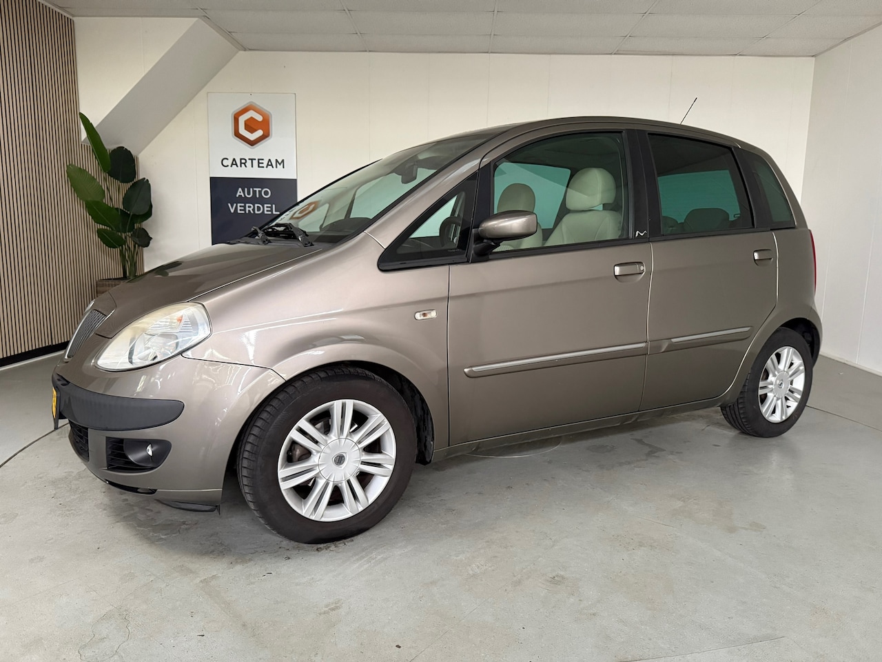 Lancia Musa - 1.4-16V Platino DFN Automaat, Airco, LMV - AutoWereld.nl