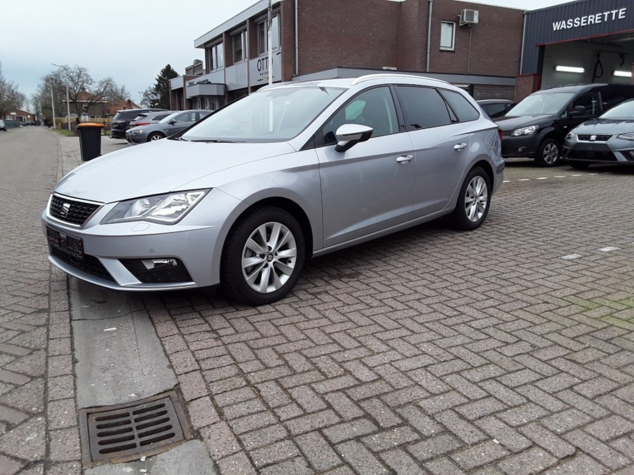 SEAT Leon - ST 1.5 TSI 131PK STYLE / NAVI / PDC / C.C. - AutoWereld.nl