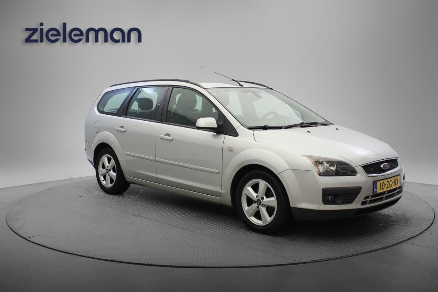 Ford Focus Wagon - 1.8 16V wagon Futura Flexifuel - Airco, Stoelverw. Trekhaak - AutoWereld.nl