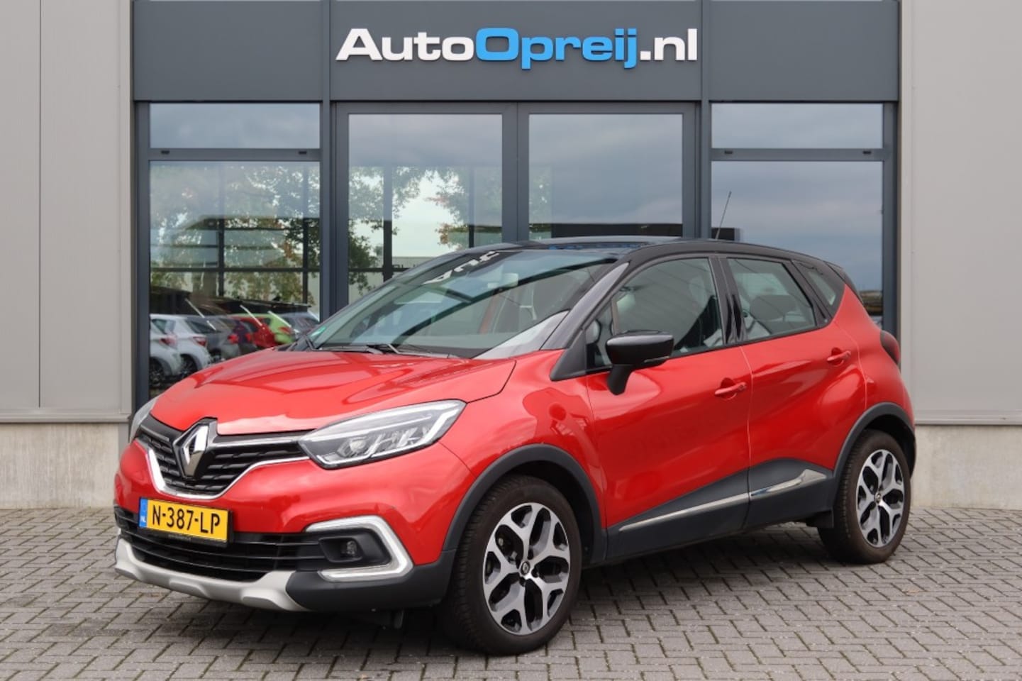 Renault Captur - 1.3 TCe Intens AUTOMAAT 150pk Airco, NAVI, Cruise, Stoelverwarming - AutoWereld.nl