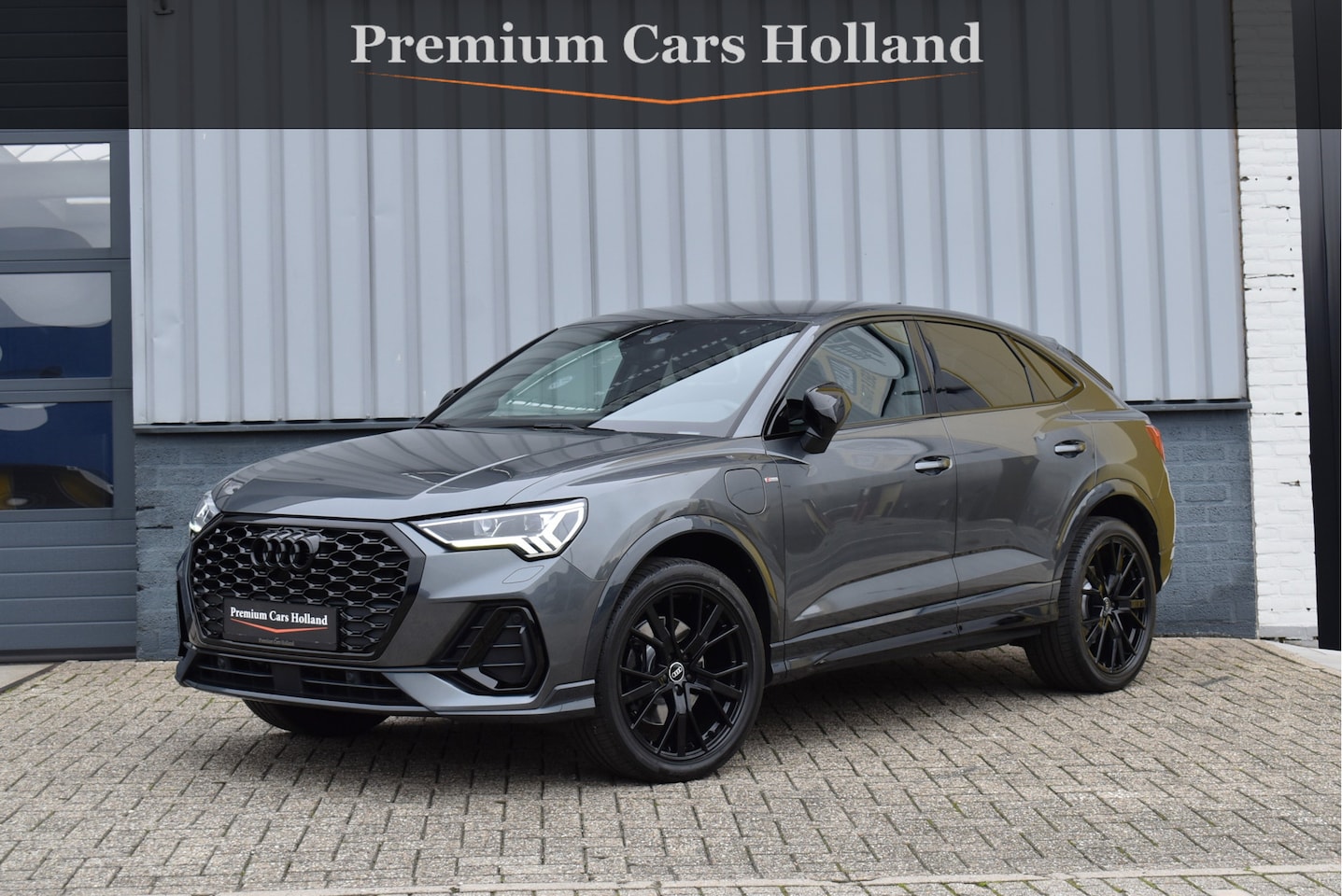 Audi Q3 Sportback - 45 TFSI e S-Line 245 Pk Leder Memory Sfeer Navi Matrix 20 Inch Black - AutoWereld.nl