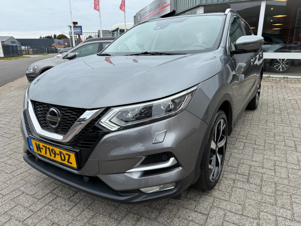 Nissan Qashqai - 1.3 DIG-T Premium Edition 160 PK Automaat - AutoWereld.nl