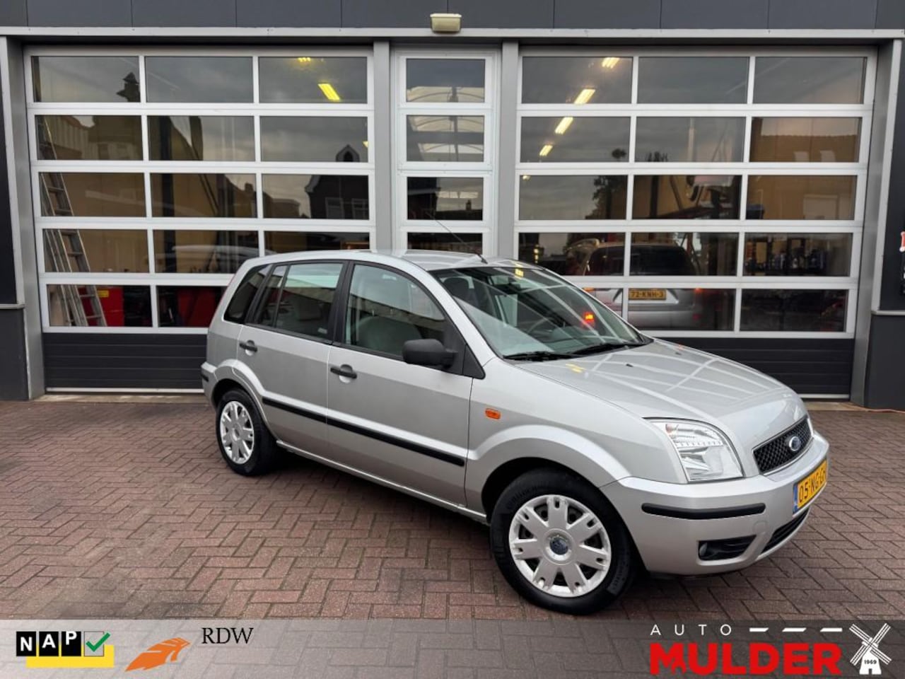 Ford Fusion - 1.4-16V Luxury 1.4-16V LUXURY - AutoWereld.nl