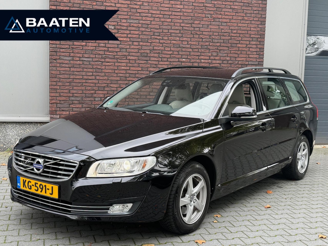 Volvo V70 - 2.0 D3|Automaat|Leder|Trekhaak|Navi|BT - AutoWereld.nl