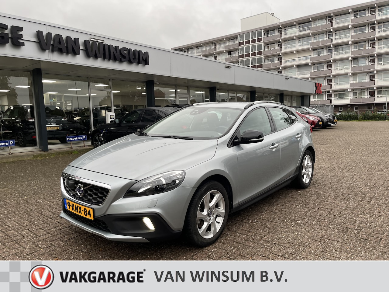Volvo V40 Cross Country - 1.6 T4 Summum Leer Acamera Bi-xenon Navi Nap - AutoWereld.nl