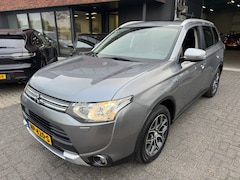 Mitsubishi Outlander - 2.0 PHEV Instyle+ ACC LEDER SCHUIFDAK VOL NW ONDERHOUD