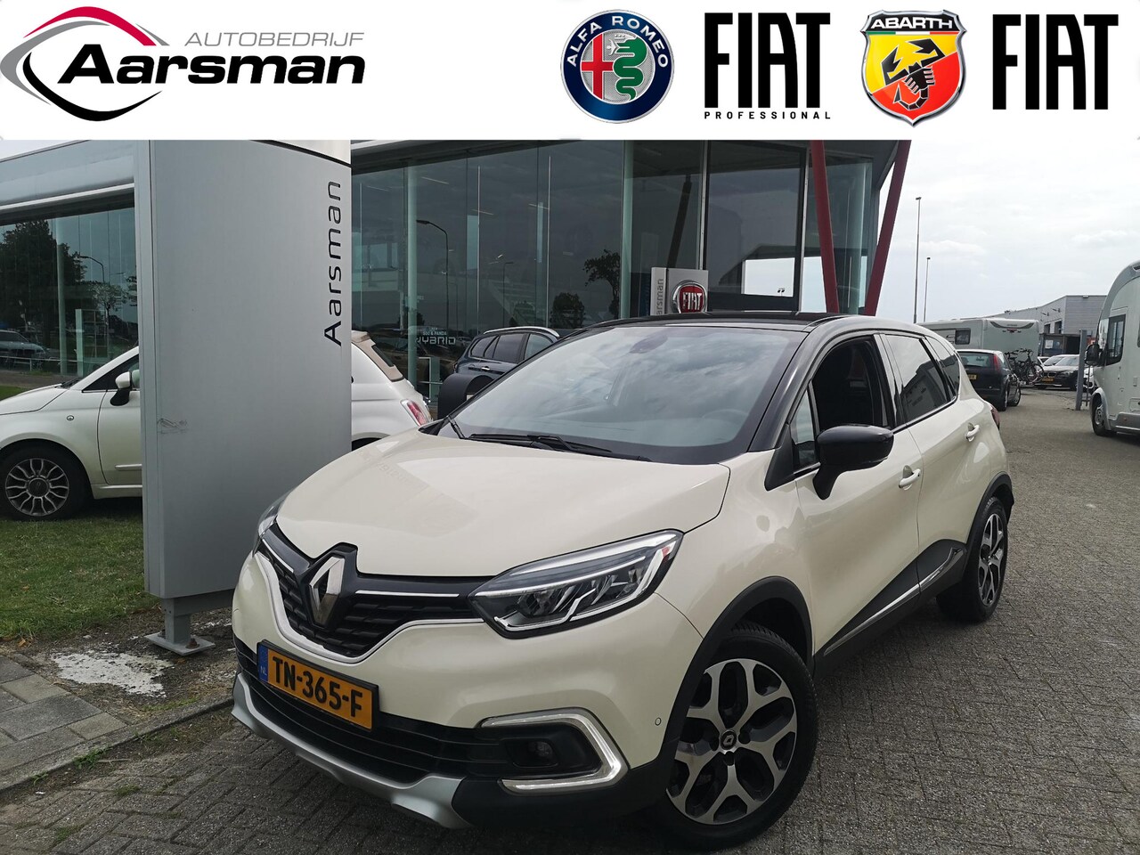 Renault Captur - 0.9 TCe Intens | Dodehoeksens. | Camera | LED | Parkeersensoren | Trekhaak - AutoWereld.nl
