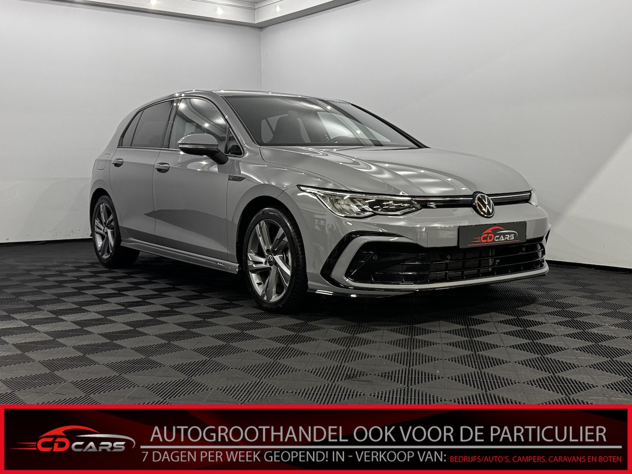 Volkswagen Golf - 1.5 TSI R-Line Half leder, Camera, Navi, Stoelverwarming, Cruise control adaptief, Rijstro - AutoWereld.nl