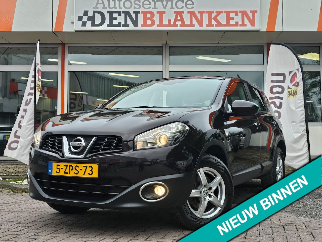 Nissan Qashqai - 1.6 Acenta BJ.2011 / Airco Clima / Cruise Control / Camera / 16"Lmv / Trekhaak !! - AutoWereld.nl