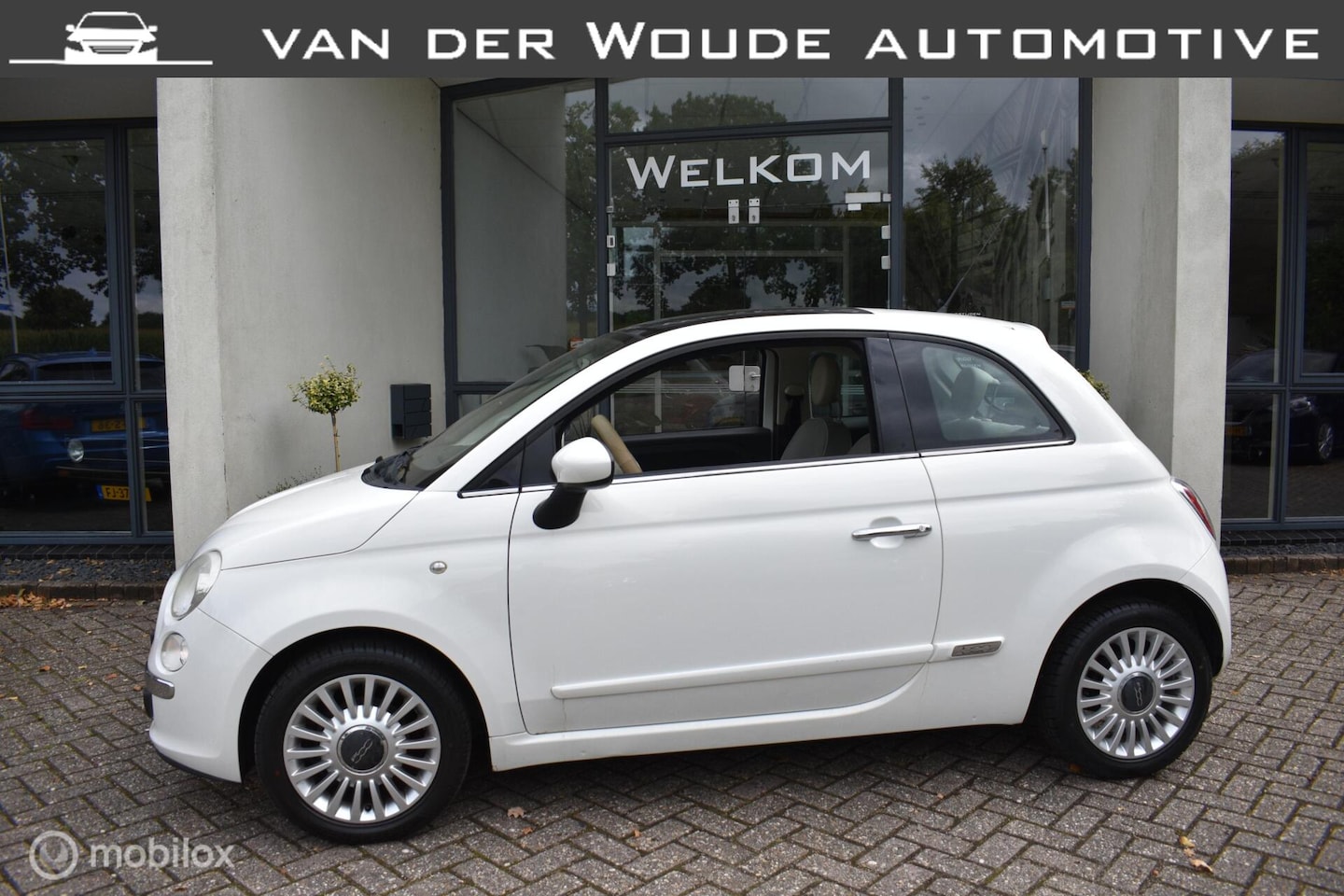 Fiat 500 - 1.2 Lounge '09 Airco|Panodak|LM wielen! - AutoWereld.nl