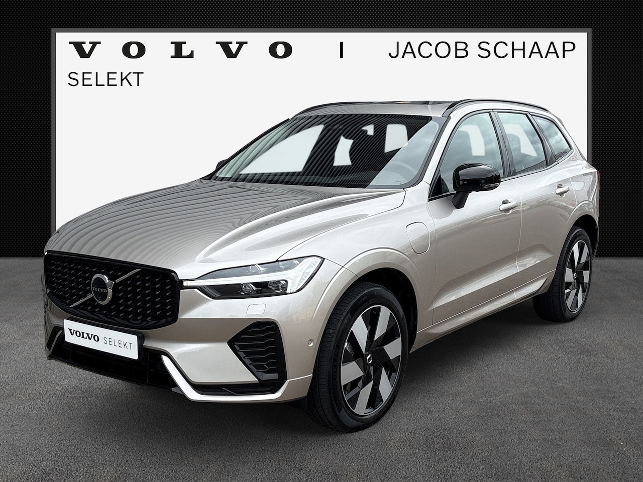 Volvo XC60 - T6 Plug-in hybrid AWD Ultra Dark / Harman/Kardon / Trekhaak / Panorama dak / Rondomzichtca - AutoWereld.nl