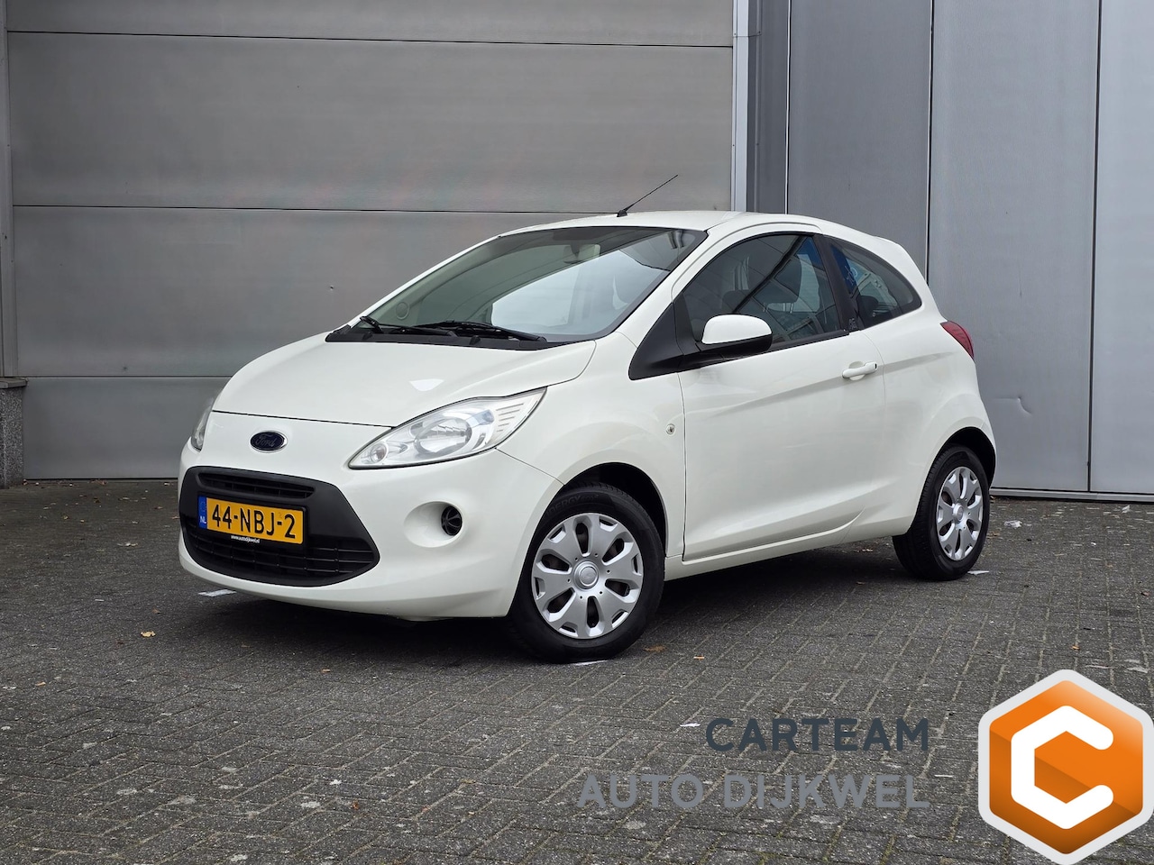 Ford Ka - 1.2 Cool&Sound Nieuwe distributieriem + waterpomp en nieuwe verdamper voor de airco gemont - AutoWereld.nl