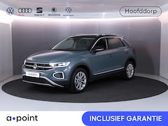 Volkswagen T-Roc - 1.5 TSI Style 150 PK DSG | Trekhaak afneembaar | Navigatie | Stoel verwarming en massage |