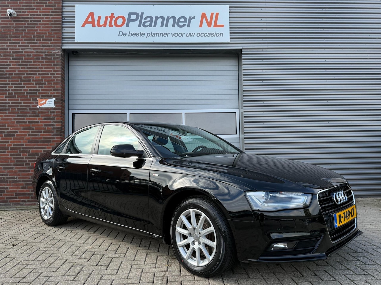 Audi A4 Limousine - 2.0 TDI Advance! Clima! Cruise! Navi! PDC! - AutoWereld.nl