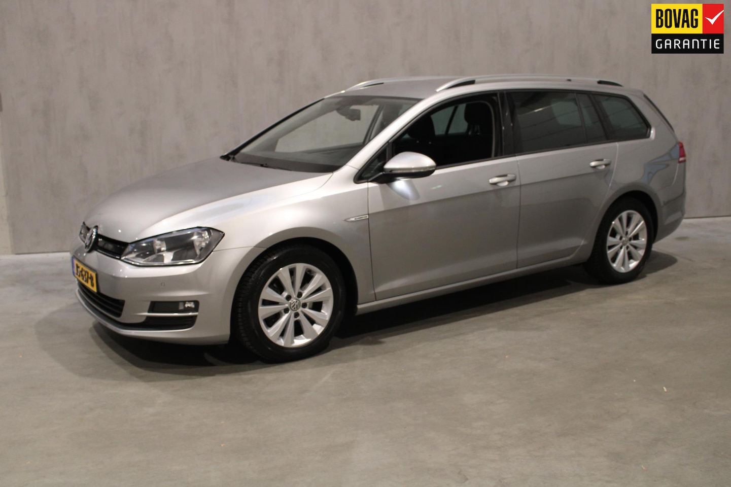Volkswagen Golf Variant - 1.0 TSI Navi/Camera/PDC/Trekhaak - AutoWereld.nl