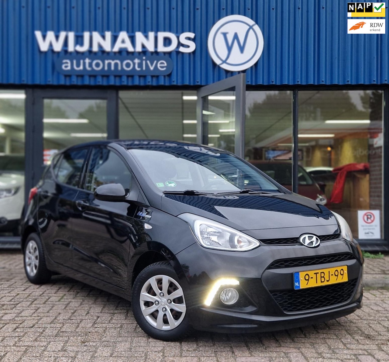 Hyundai i10 - 1.0i i-Motion Comfort Plus Led Clima Bt Elek APK - AutoWereld.nl