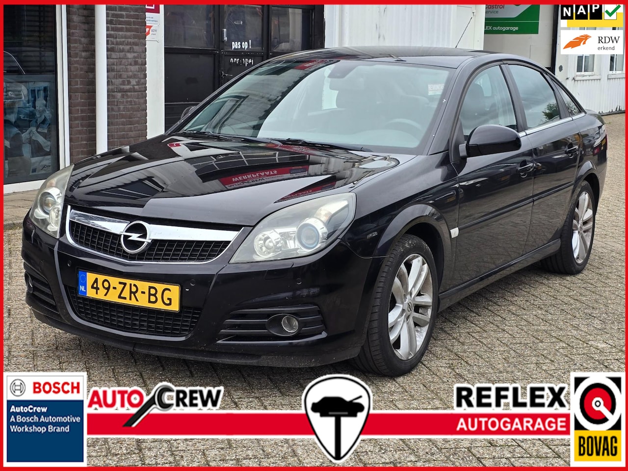 Opel Vectra GTS - 2.2-16V Executive CLIMA|CRUISE - AutoWereld.nl