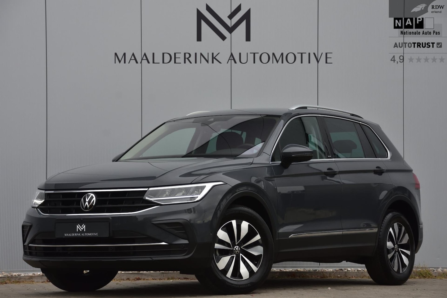 Volkswagen Tiguan - 1.5 TSI Automaat Move Trekhaak uitkl., Camera, Keyless, Stoelverwarming, Navi - AutoWereld.nl
