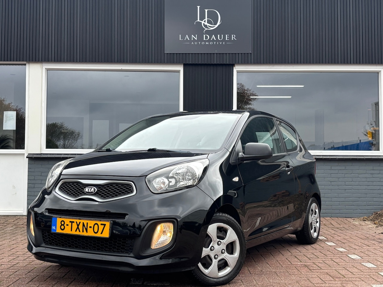 Kia Picanto - 1.0 CVVT EconomyLine / Lage KM / Trekhaak / APK / - AutoWereld.nl