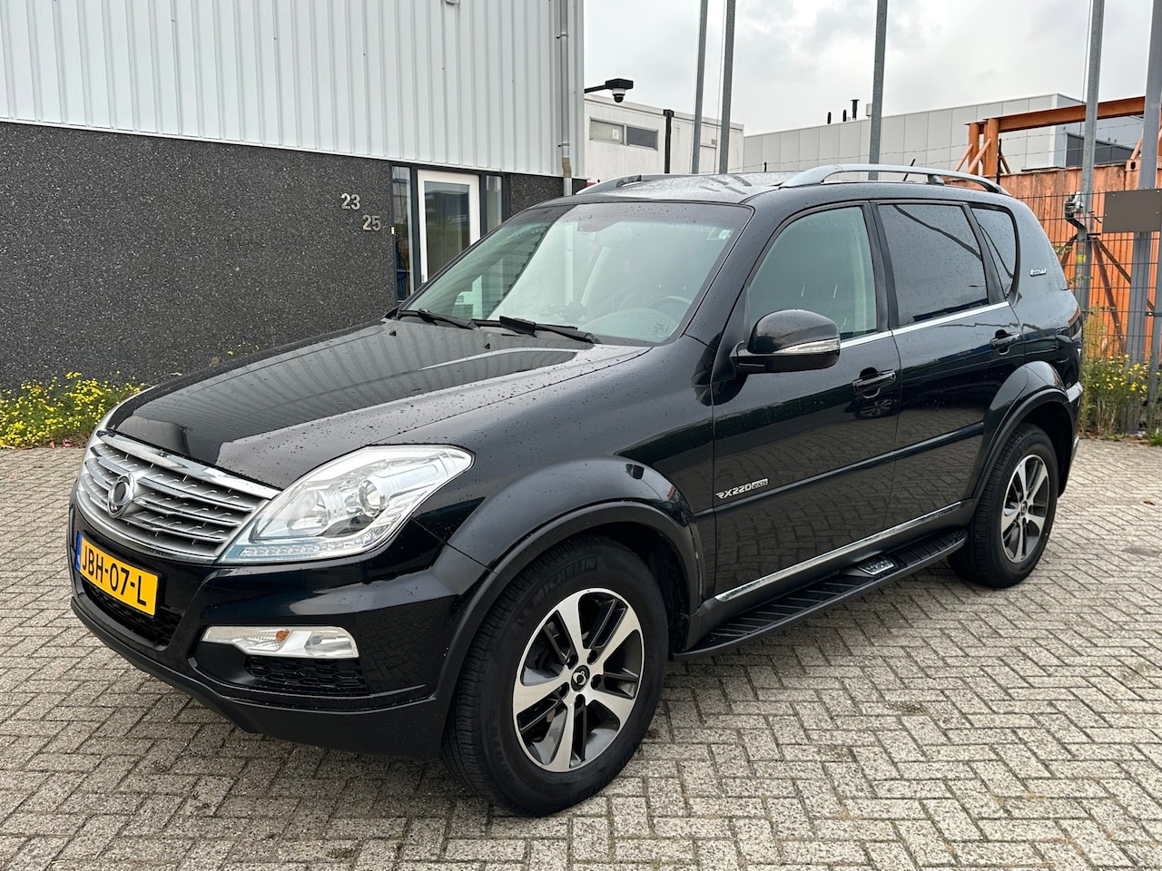 SsangYong Rexton - 2.2 e-XDI Quartz AUTOMAAT 4WD 2017 EURO 6 SCHUIFDAK - AutoWereld.nl