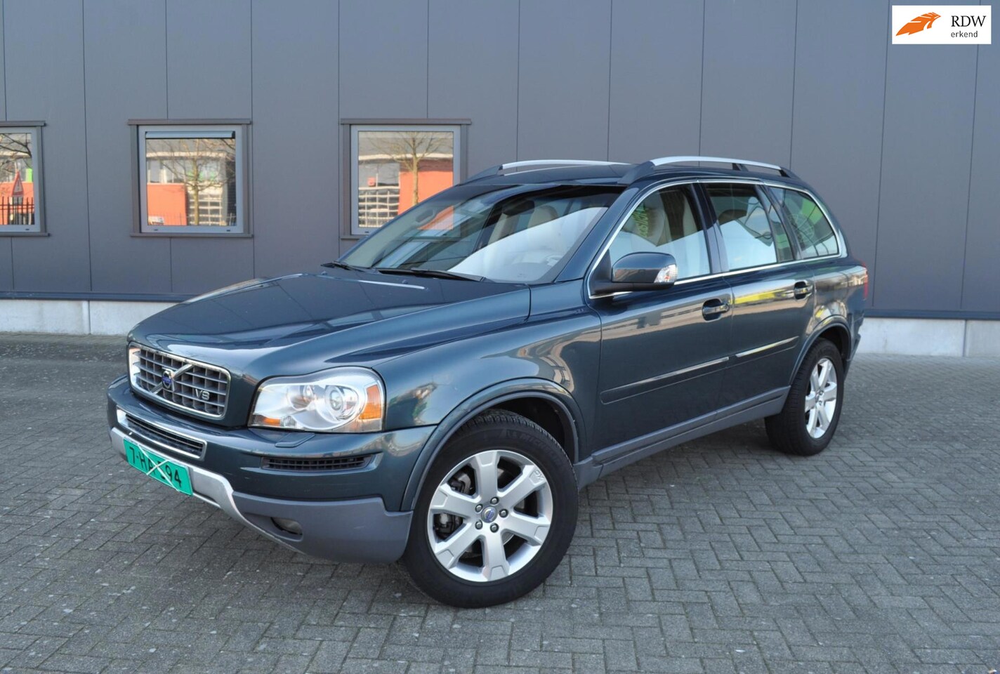 Volvo XC90 - 4.4 V8 Summum 4.4 V8 Summum, facelift, nieuwe koppakkingen! - AutoWereld.nl