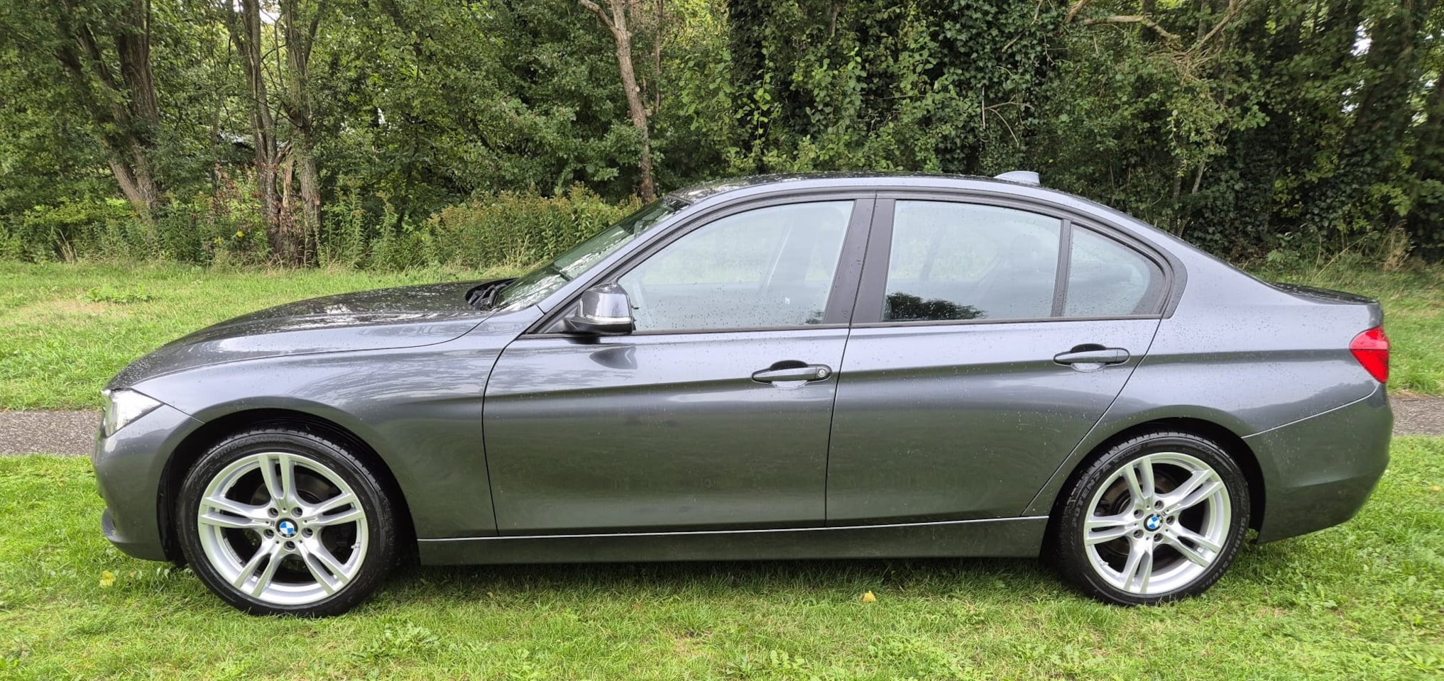 BMW 3-serie - 320i xDrive Executive BMW 320 i 184 pk handgeschakelde liefhebbersauto 54.685 km ! - AutoWereld.nl
