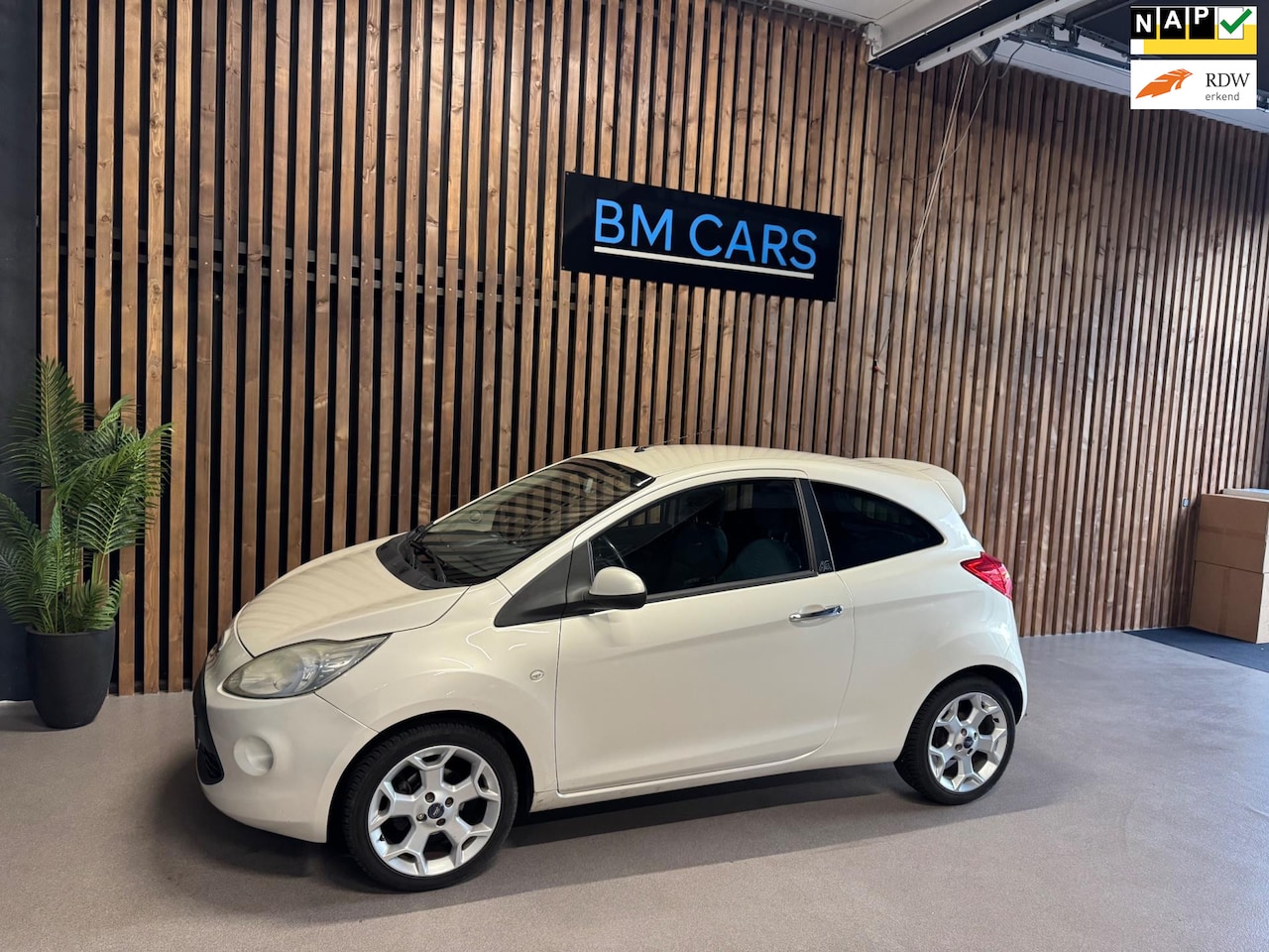 Ford Ka - 1.2 Titanium X AIRCO, NAVIGATIE,PARELMOER - AutoWereld.nl