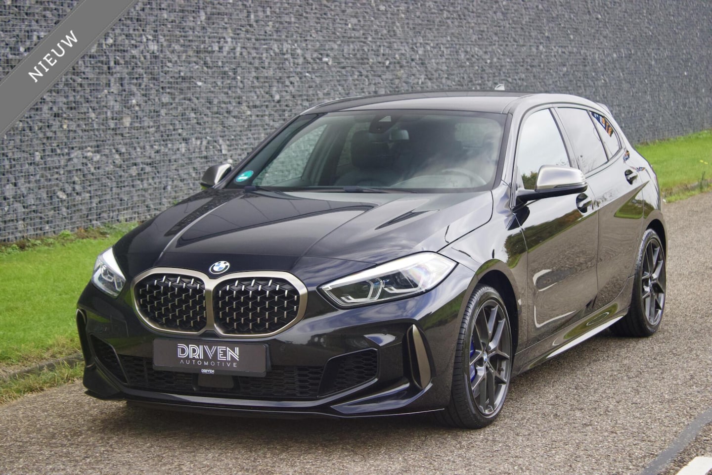 BMW 1-serie - M135i High Executive | Head Up - LEER - Virtual - AutoWereld.nl