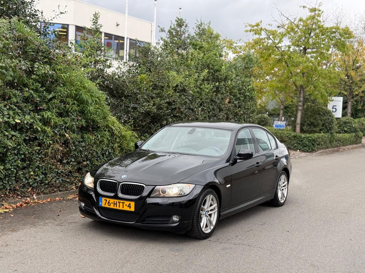 BMW 3-serie - 320i FACELIFT 6-BAK XENON/CLIMA/CRUISE! SUPER STAAT! - AutoWereld.nl