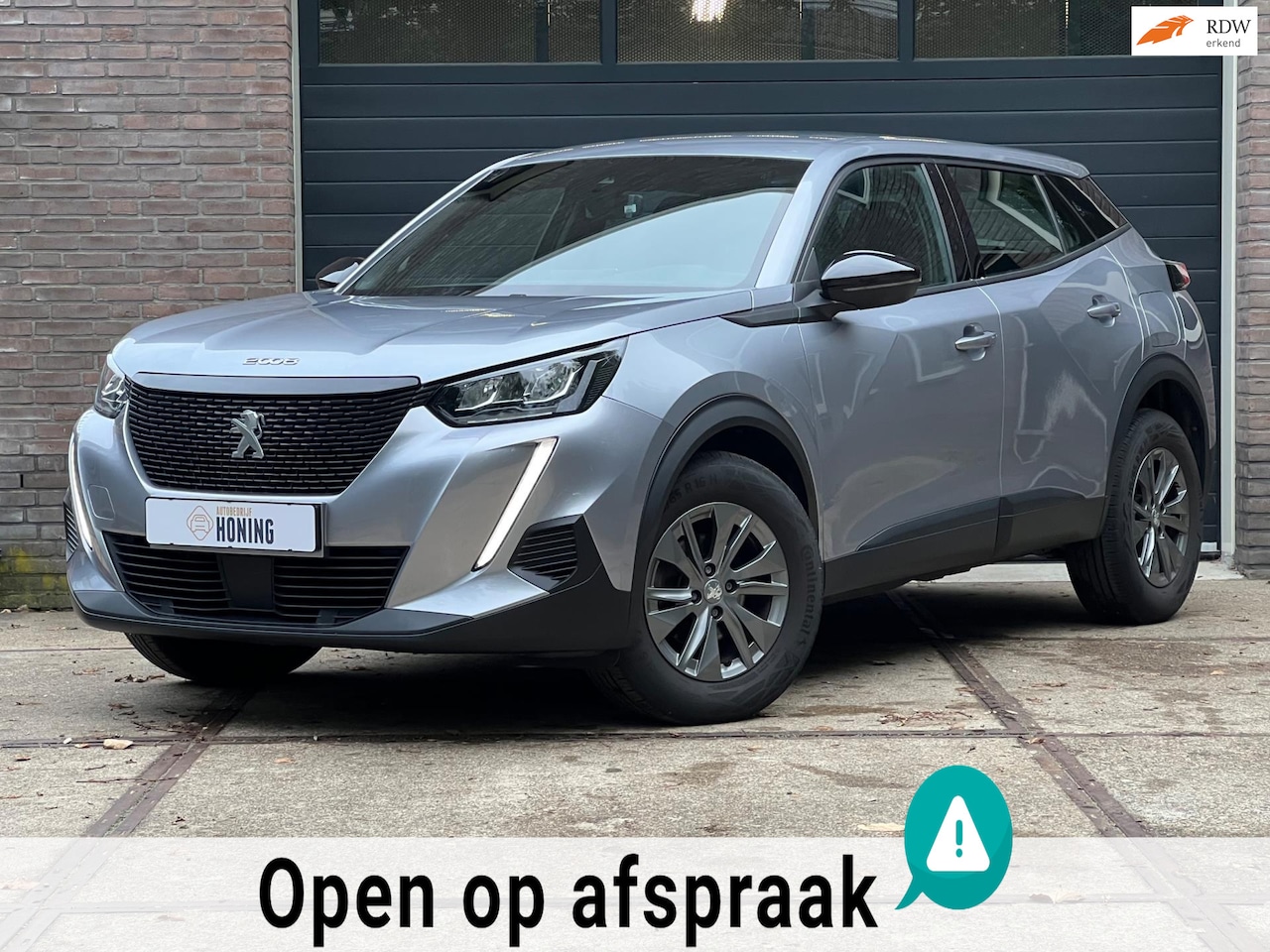 Peugeot 2008 - Active 130pk | Carplay/AndroidAuto | Parkeercamera | Stoelverwarming - AutoWereld.nl