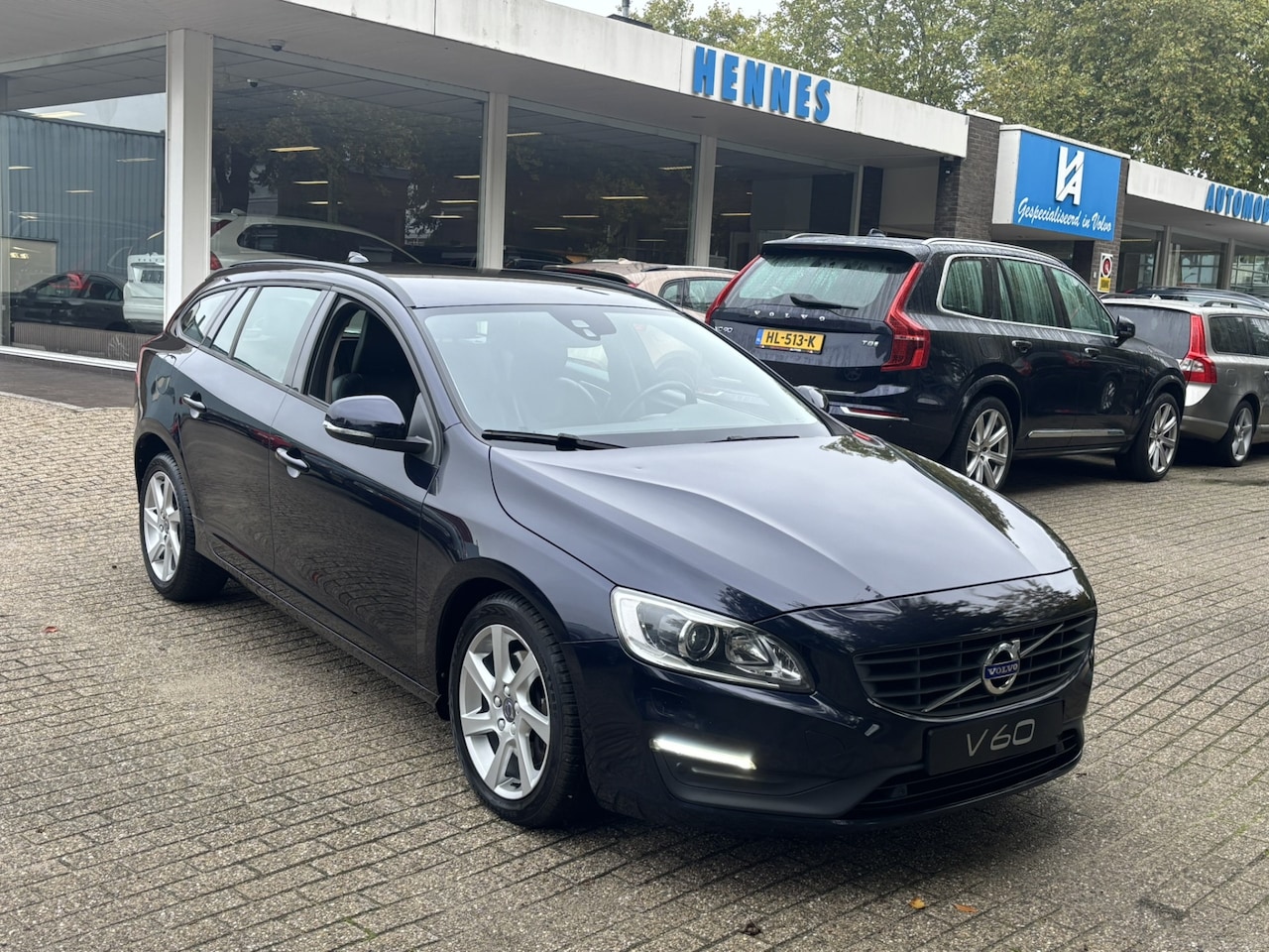 Volvo V60 - 2.0 T5 245pk Aut8 Xenon Navi PDC V+A Leder - AutoWereld.nl
