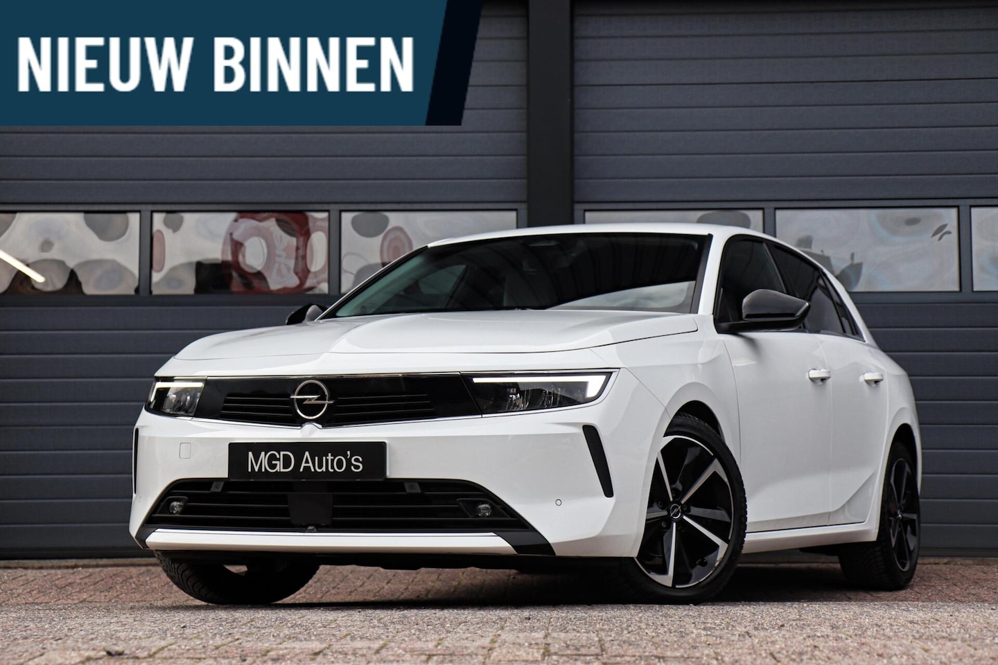 Opel Astra - 1.2 Turbo Elegance /LED/CARPLAY/CAMERA/KEYLESS/ACC/VIRTUAL! - AutoWereld.nl