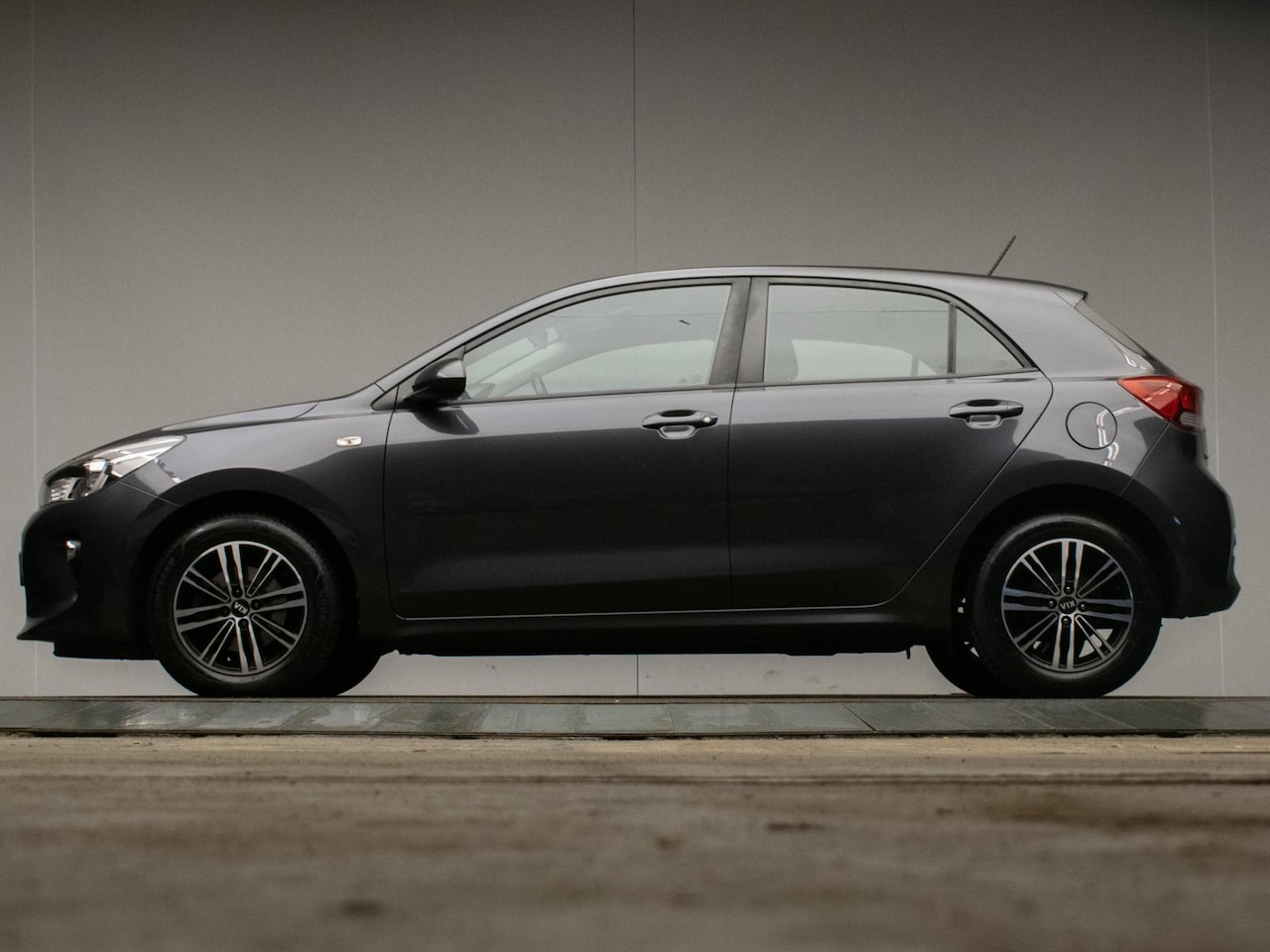 Kia Rio - 1.0 TGDI ComfortPlusLine Navigator Sport (NAVI,CRUISE,CAMERA,LED,DAB,ELEKTRISCH PAKKET,SPO - AutoWereld.nl