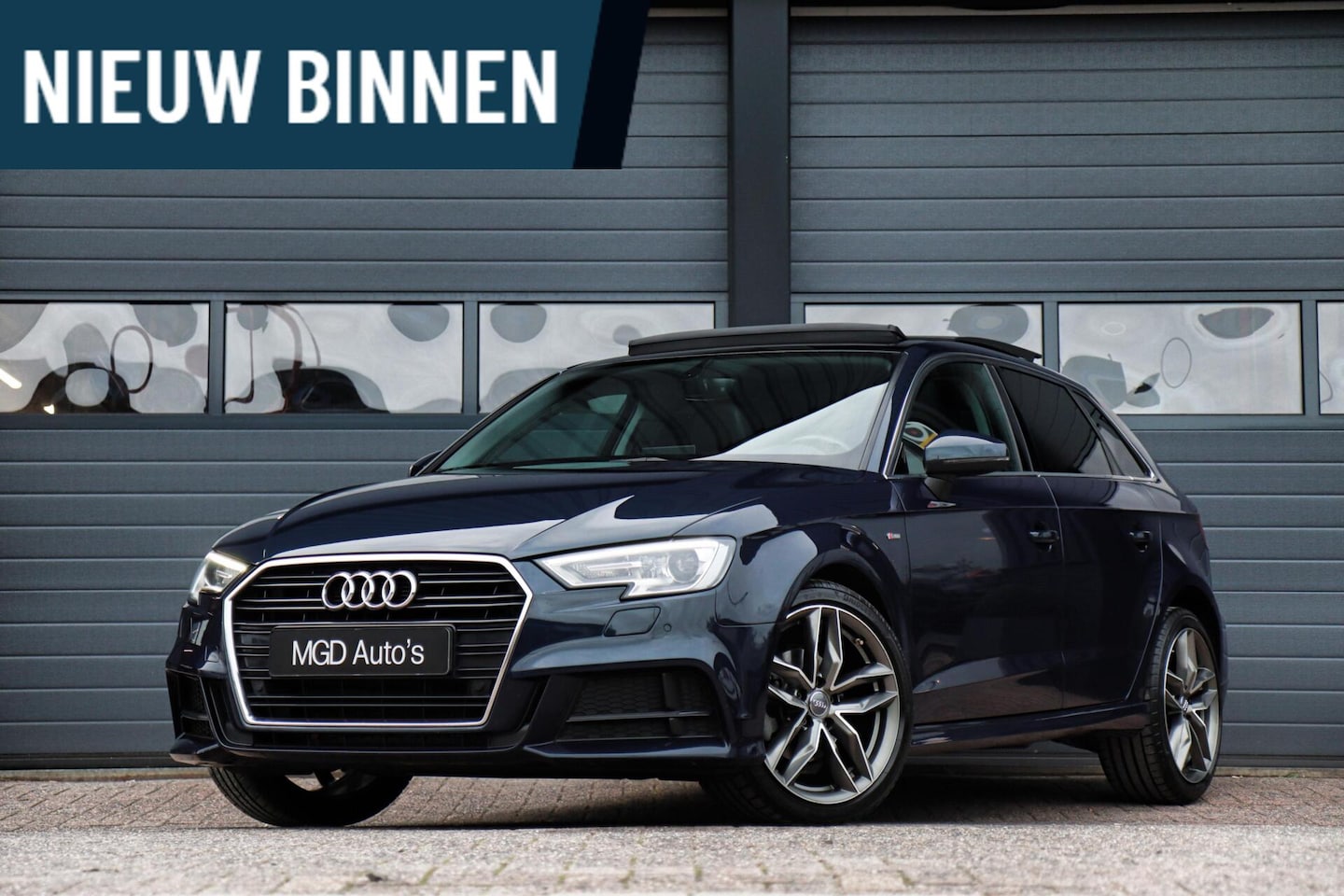 Audi A3 Sportback - 1.5 TFSI CoD S-Line /LED/PANODAK/CARPLAY/CAMERA/PDC/CRUISE! - AutoWereld.nl