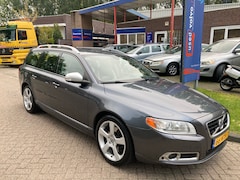 Volvo V70 - 2.0T 200PK R-Edition Nieuwe APK
