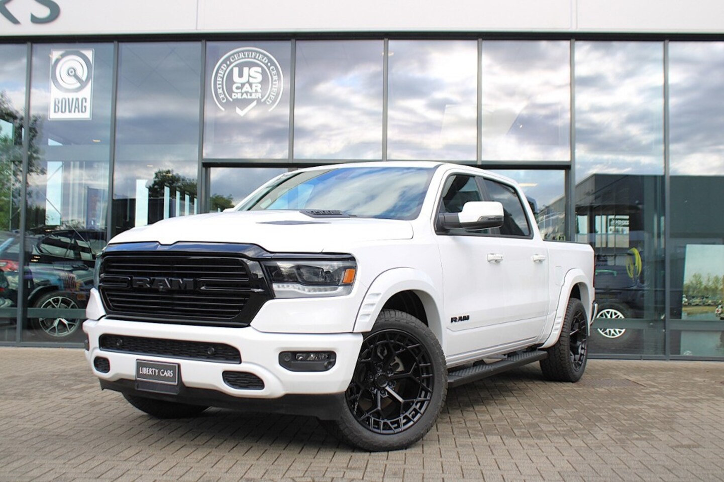 Dodge Ram 1500 - 1500 NIEUW 5.7i V8 Hemi Sport NIGHT Ed. /  BPM VRIJ - AutoWereld.nl