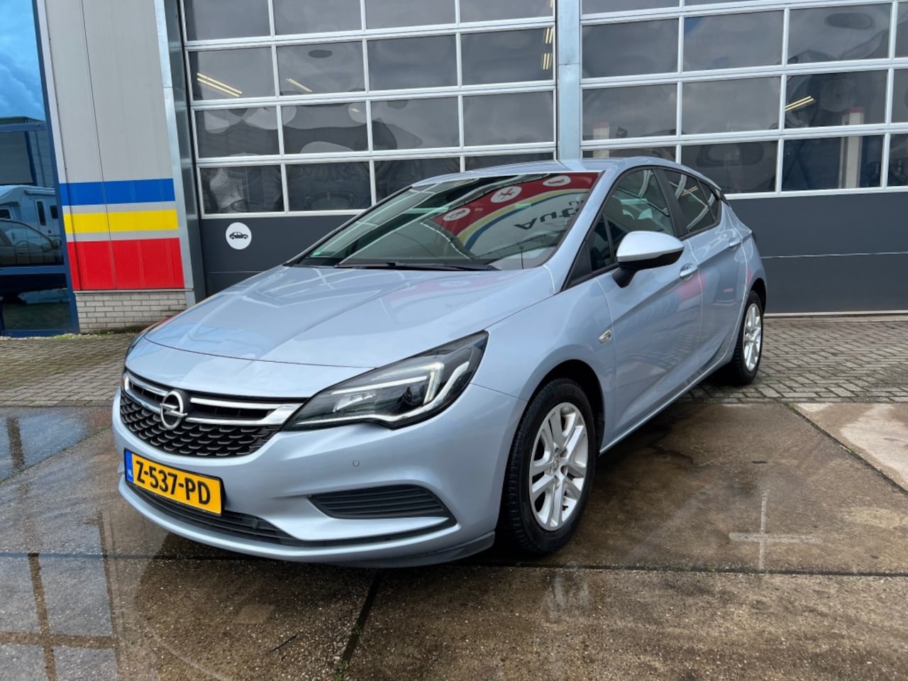 Opel Astra - 1.4 Turbo *NAVI* *ACHTERUITRIJCAMERA* *LED* - AutoWereld.nl