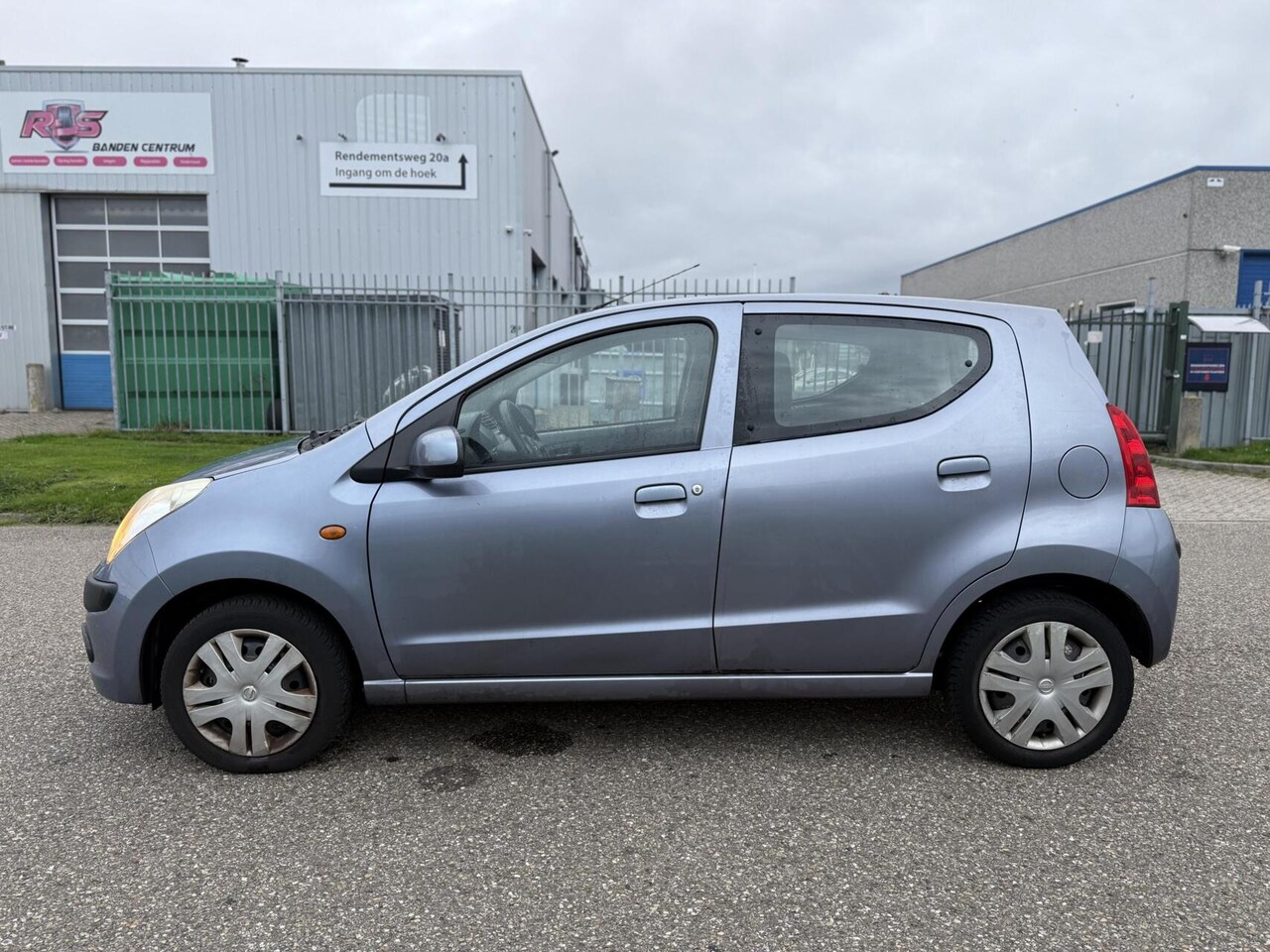 Nissan Pixo - 1.0 2011 5-DRS Airco Bluetooth Elekpakket - AutoWereld.nl