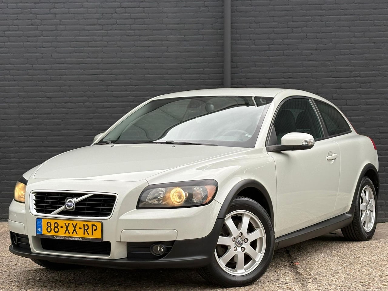 Volvo C30 - 1.6 Momentum | AIRCO | MULTI STUUR | ELEK PAKKET | NWE APK - AutoWereld.nl