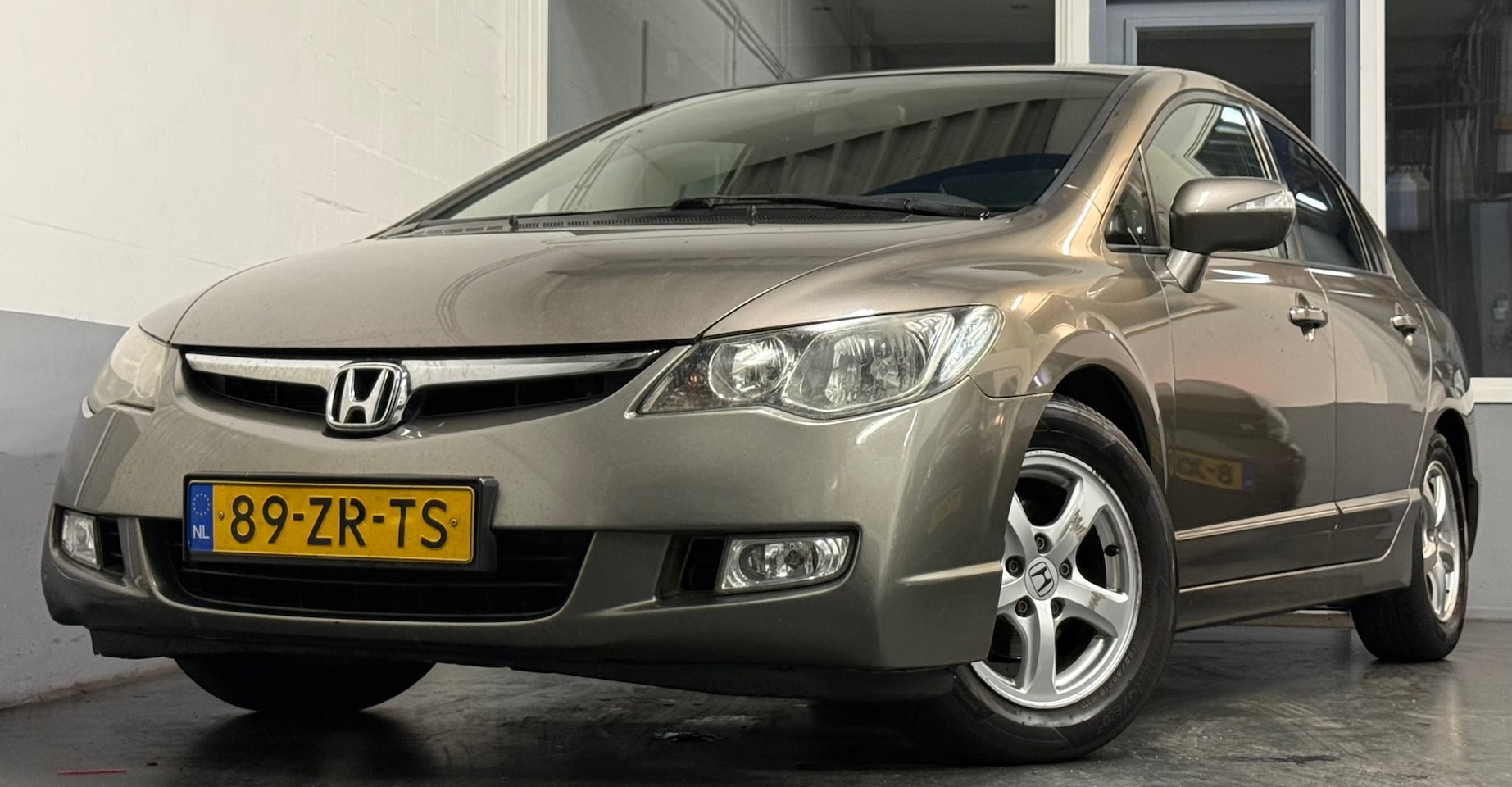Honda Civic - 1.3 Hybrid|NAP|APK05-26|Automaat|Carplay|Stoelvw|Cruise|Airco| - AutoWereld.nl