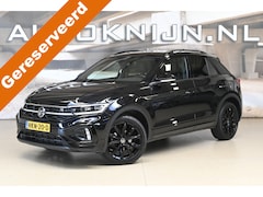 Volkswagen T-Roc - 1.5 TSI 150pk R-Line | IQ. Light | Trekhaak | Black pack | 100% (Dealer) onderhouden label