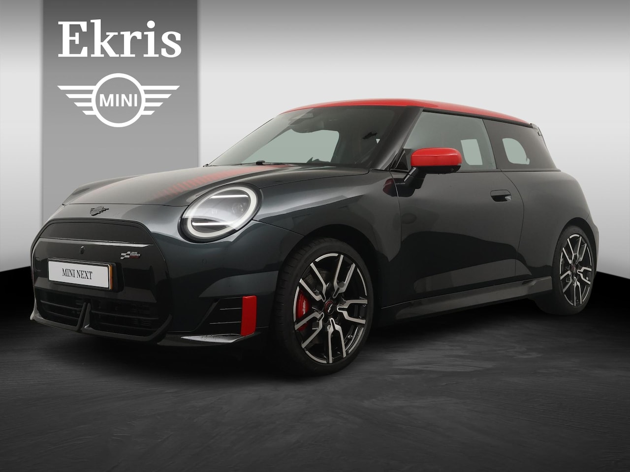 MINI John Cooper Works - JCW L 54.2 kWh | Panoramadak | Stuur-stoelverwarming | Head-Up | Harman - Kardon | - AutoWereld.nl
