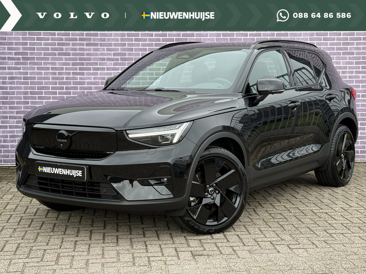 Volvo EX40 - Single Motor Extended Range Ultra Black Ed. 82 kWh 17% Bijtelling | Trekhaak | Panorama-sc - AutoWereld.nl
